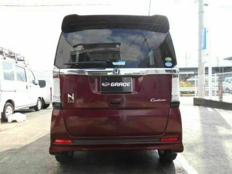 N BOX CUSTOM