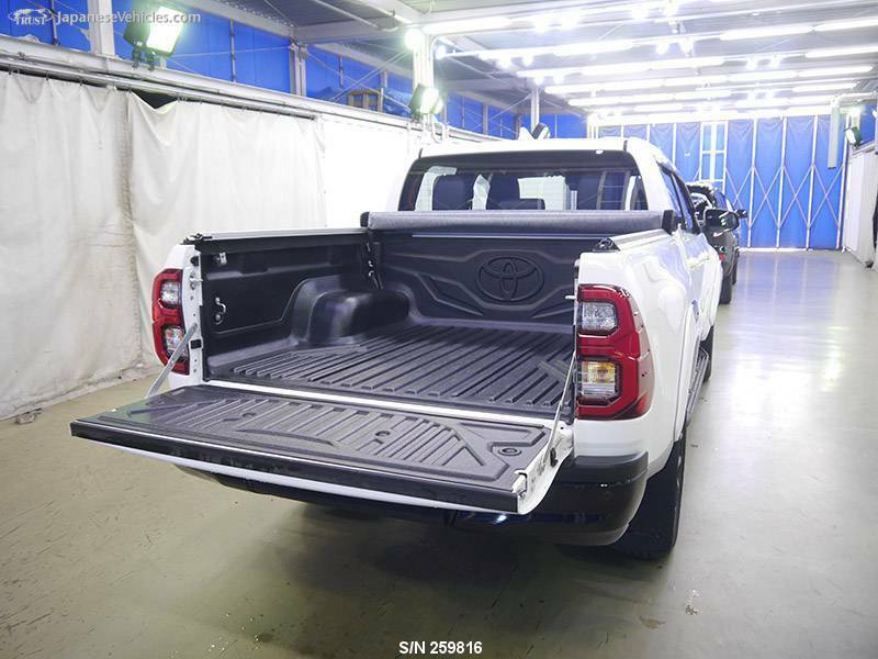 HILUX