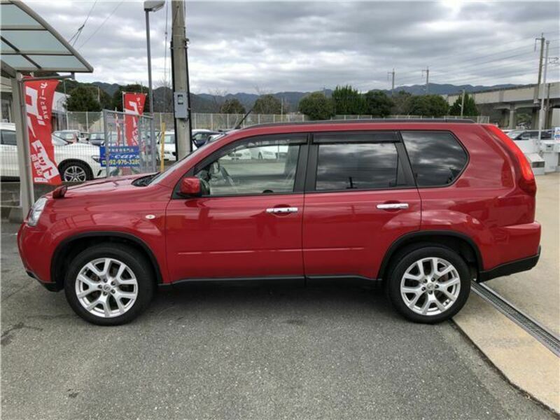 X-TRAIL