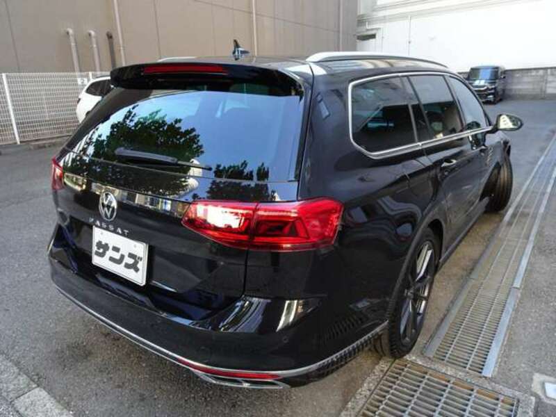 PASSAT VARIANT