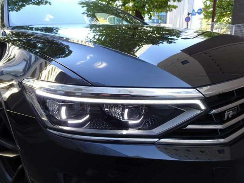 PASSAT VARIANT