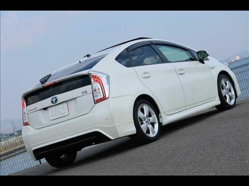 PRIUS-7