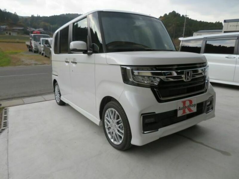 N BOX CUSTOM