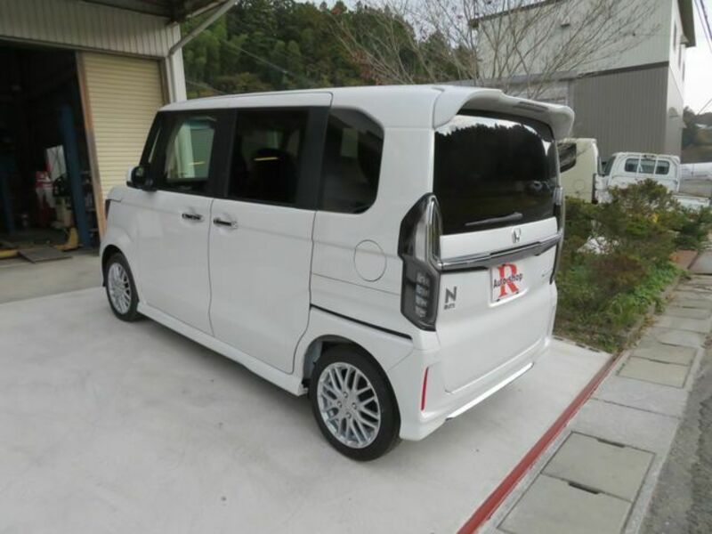 N BOX CUSTOM