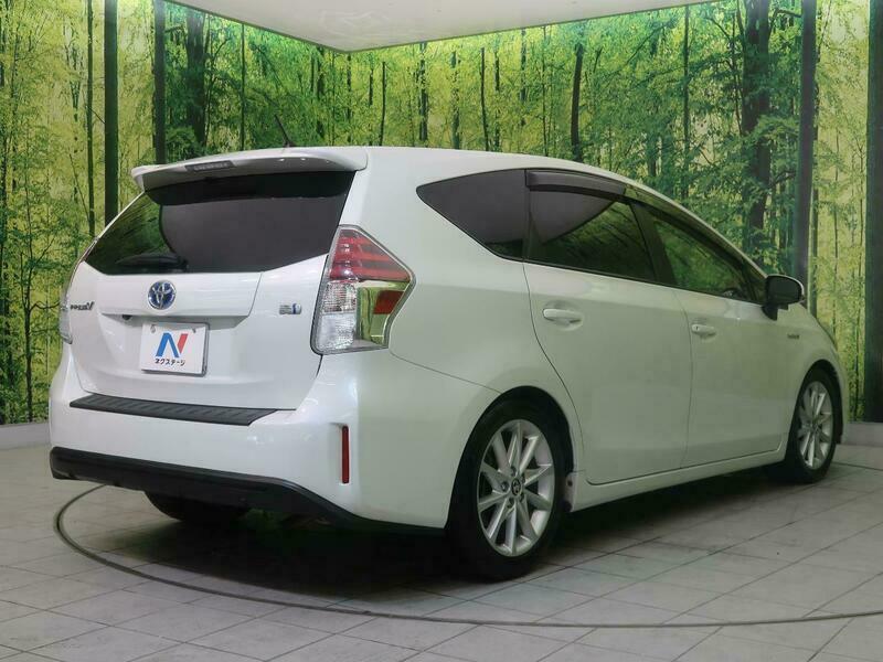 PRIUS ALPHA