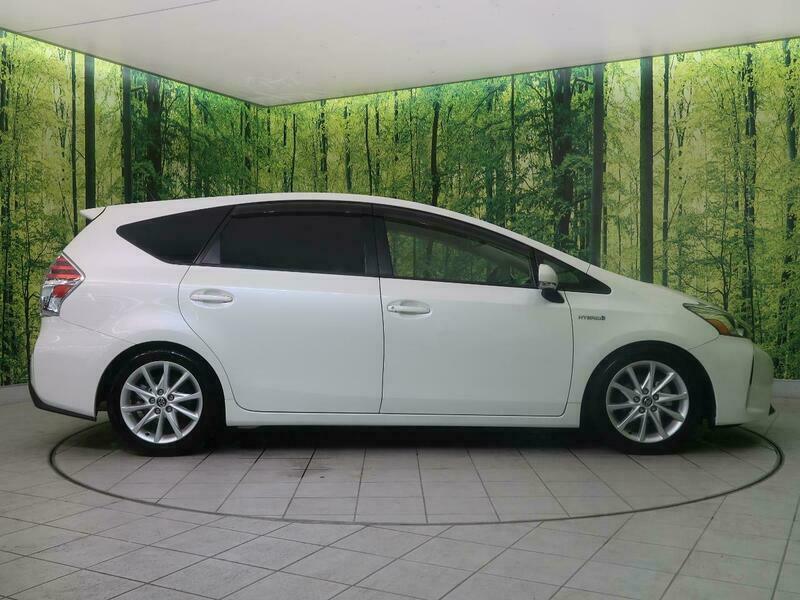 PRIUS ALPHA