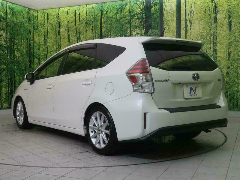 PRIUS ALPHA