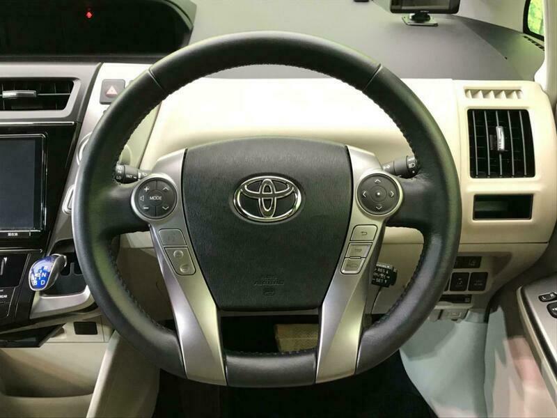 PRIUS ALPHA