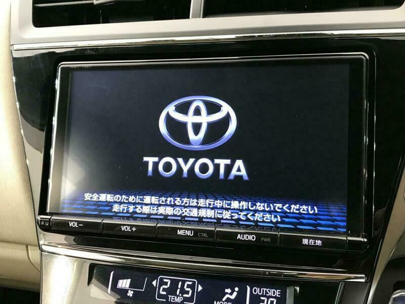 PRIUS ALPHA