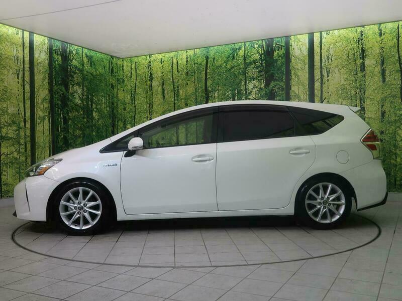 PRIUS ALPHA