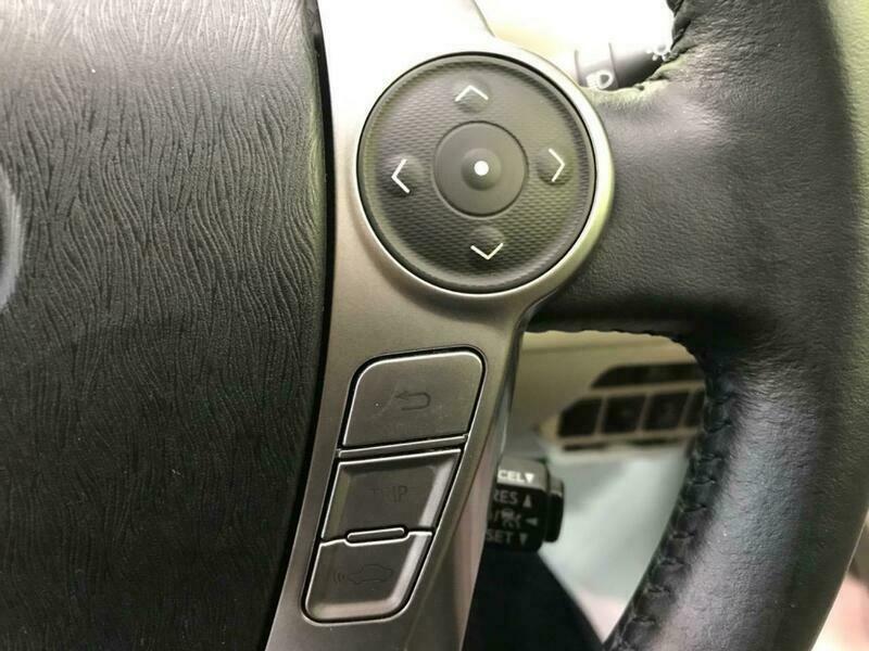 PRIUS ALPHA