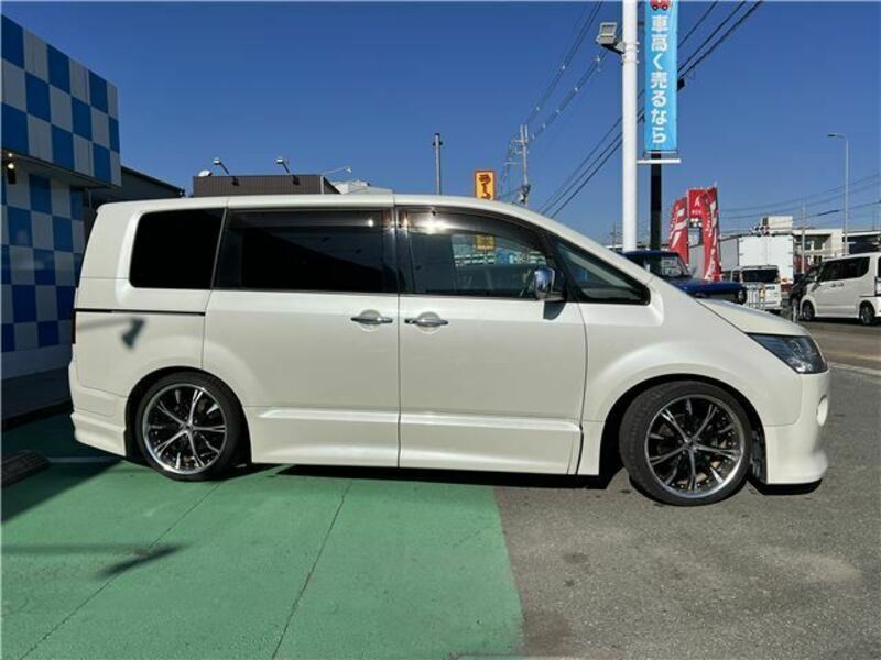 DELICA D5