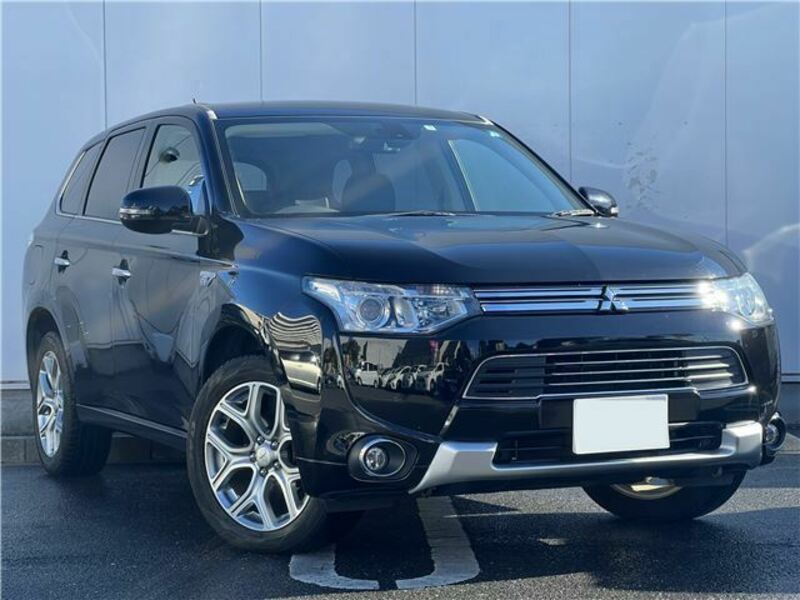 MITSUBISHI　OUTLANDER PHEV