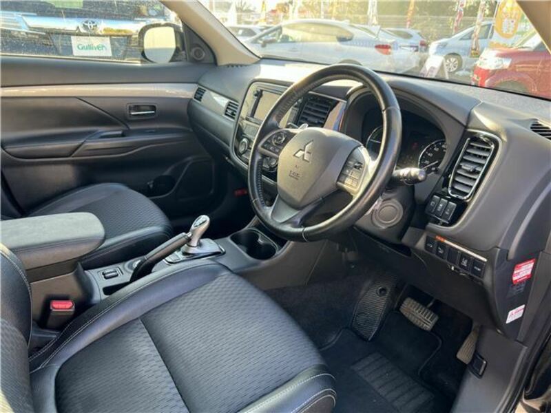 OUTLANDER PHEV