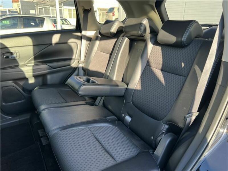 OUTLANDER PHEV
