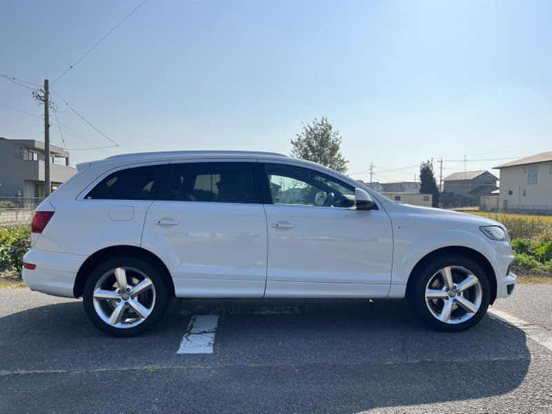 Q7