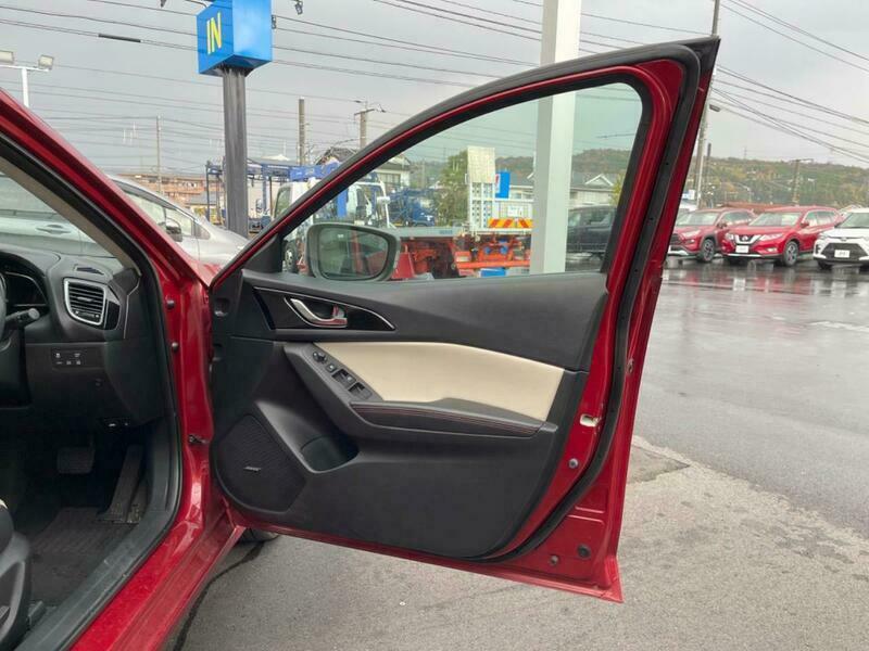 Axela Sport