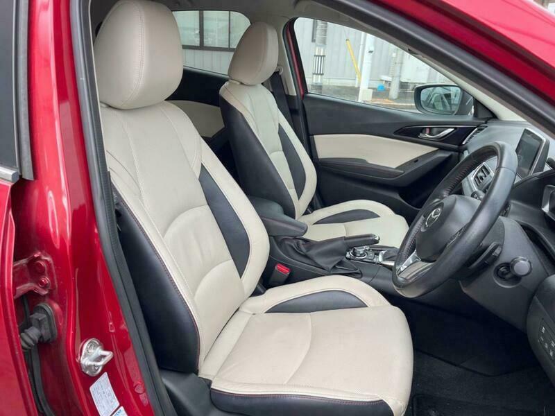 Axela Sport