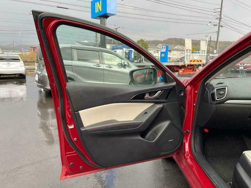 Axela Sport