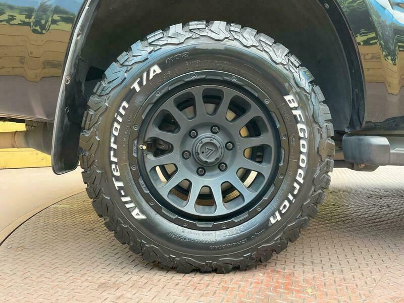 HILUX SURF