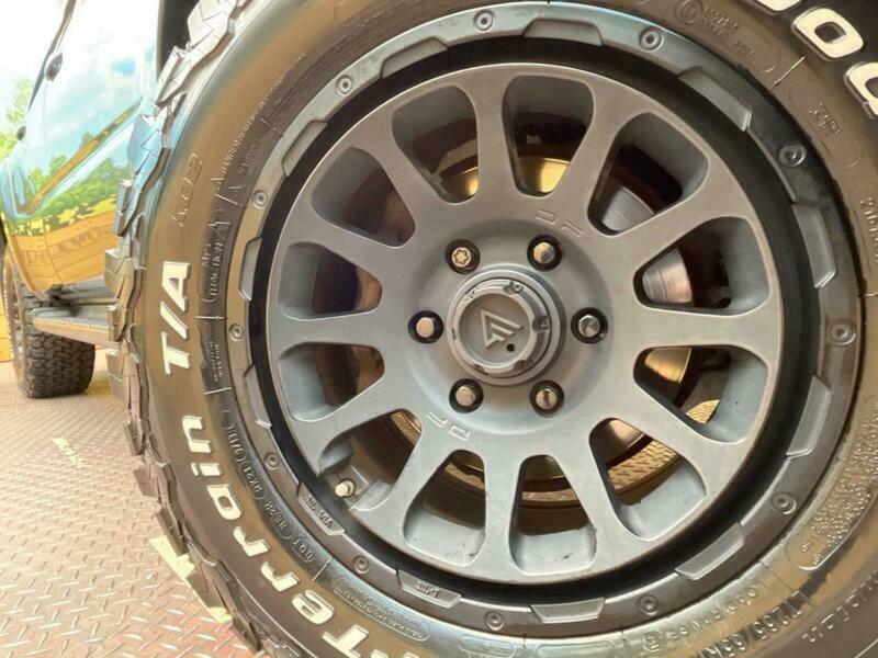 HILUX SURF