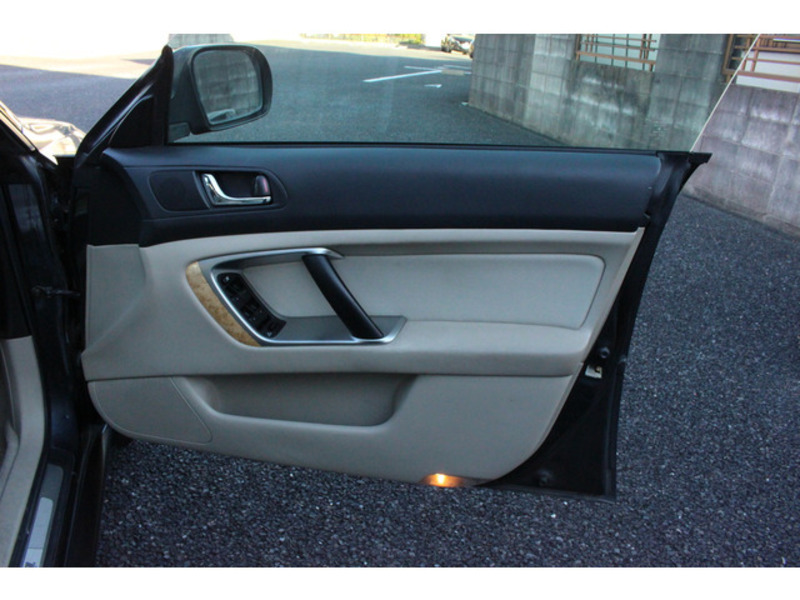 LEGACY B4