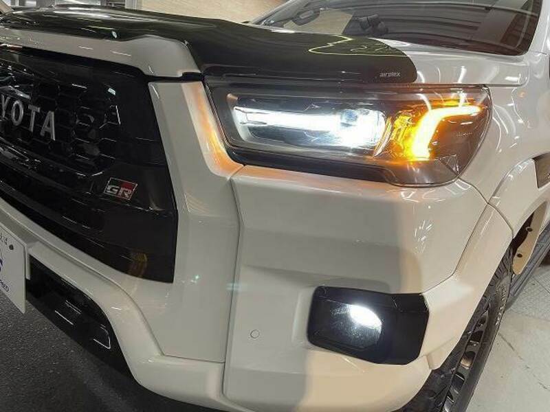 HILUX