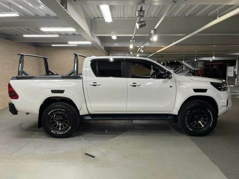 HILUX