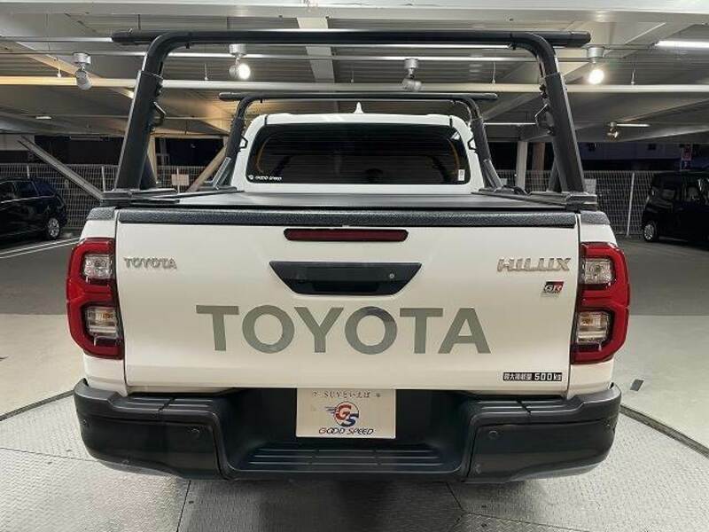 HILUX