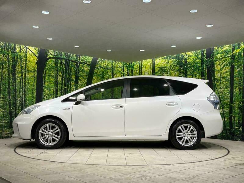 PRIUS ALPHA