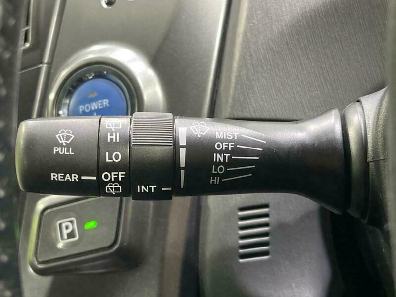 PRIUS ALPHA
