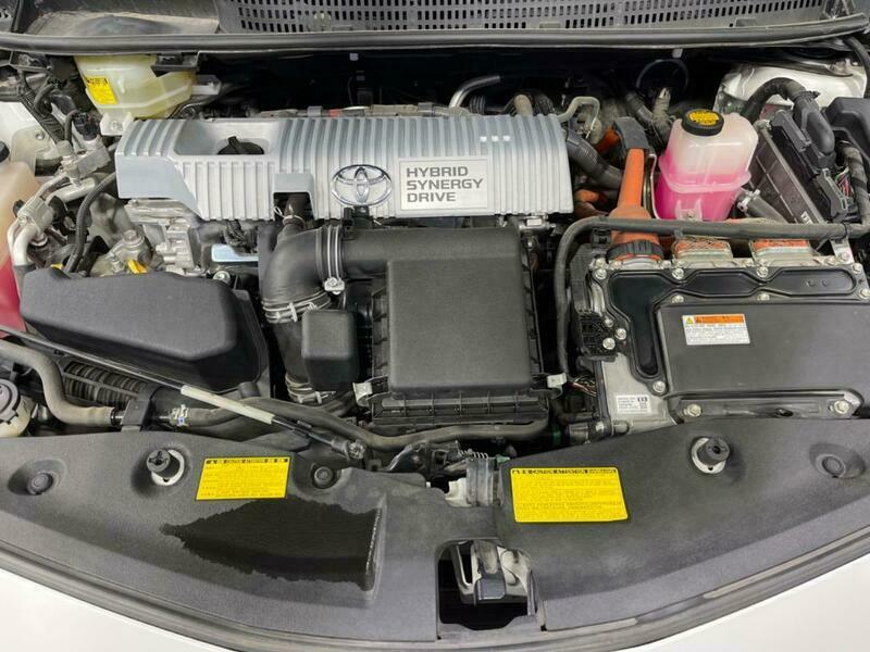 PRIUS ALPHA