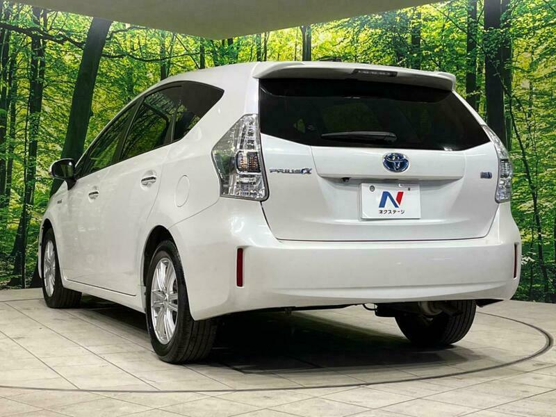 PRIUS ALPHA