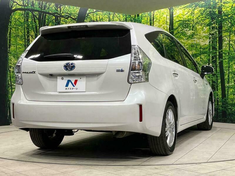PRIUS ALPHA