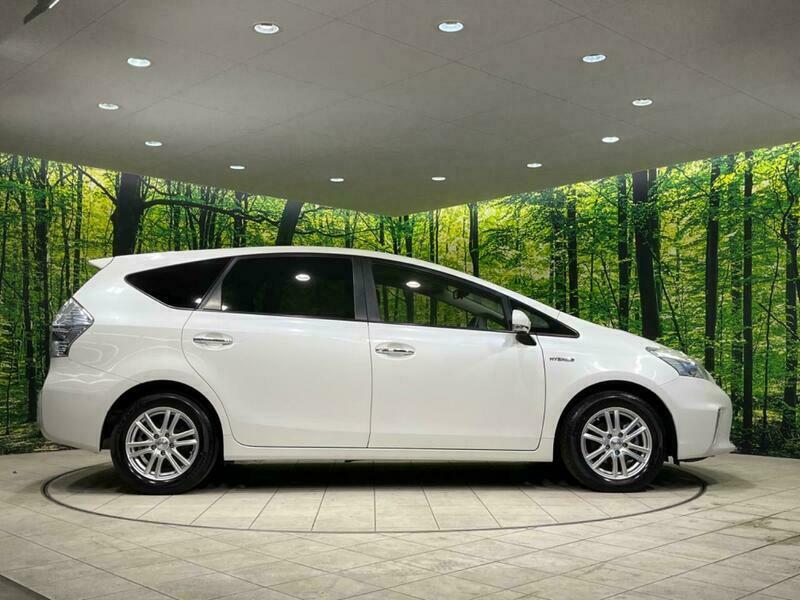 PRIUS ALPHA