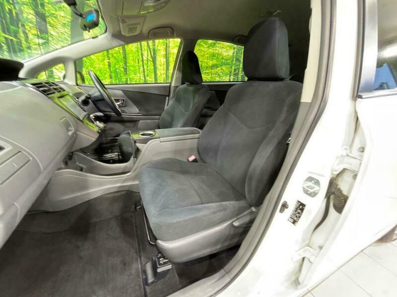 PRIUS ALPHA