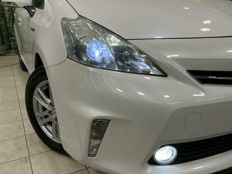 PRIUS ALPHA