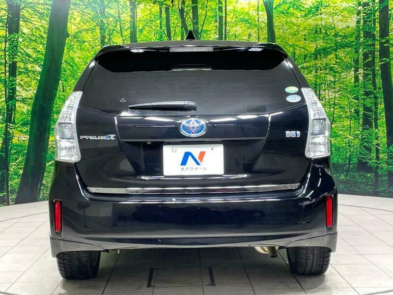PRIUS ALPHA