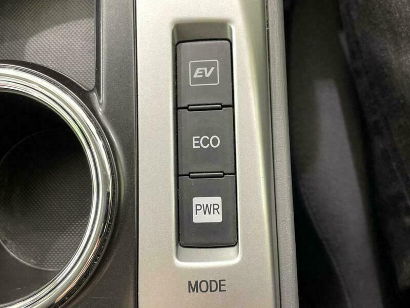 PRIUS ALPHA