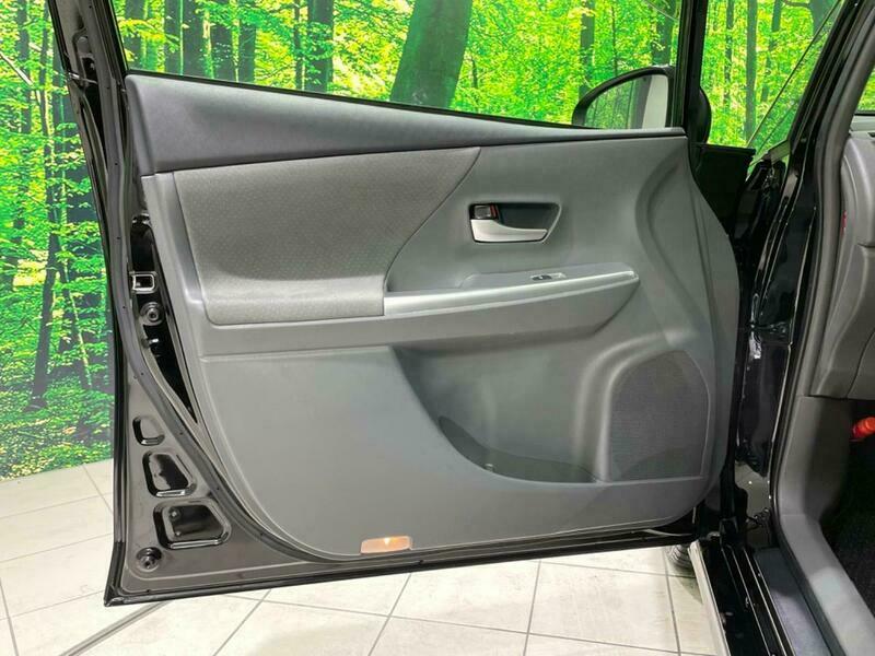 PRIUS ALPHA