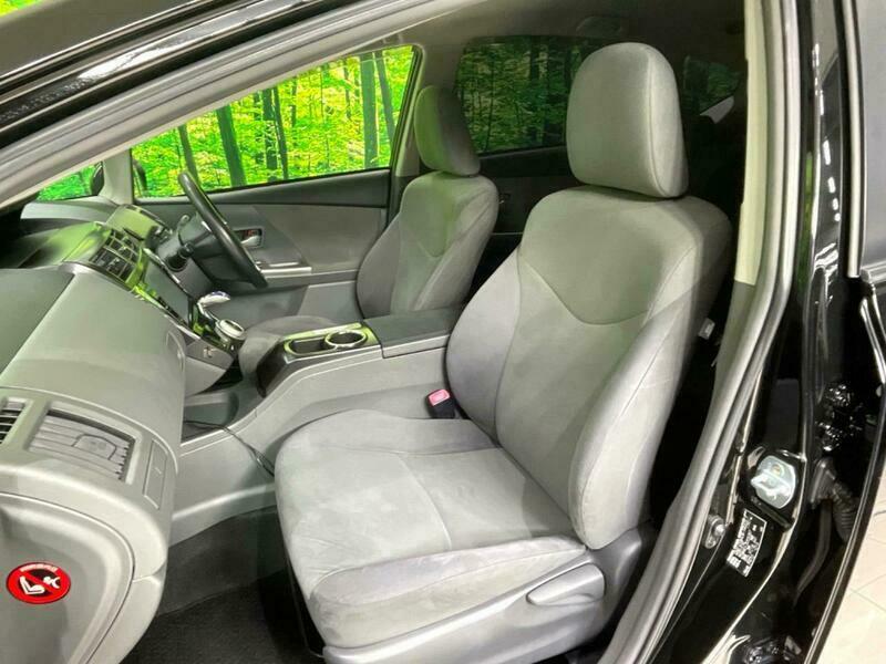 PRIUS ALPHA