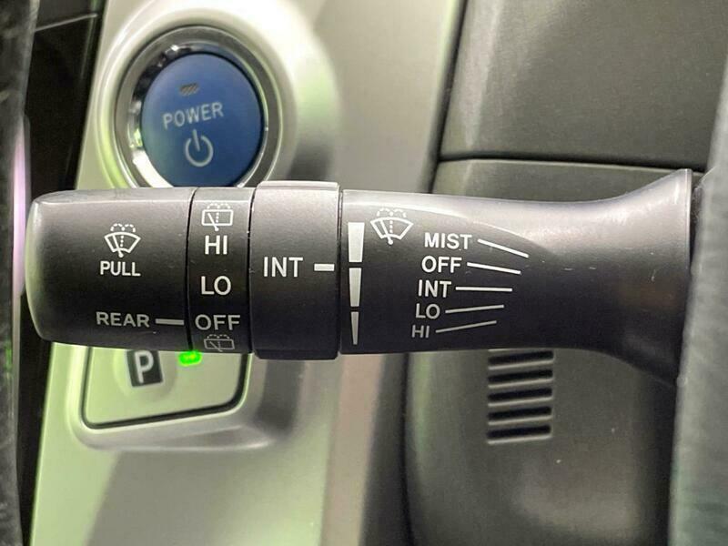 PRIUS ALPHA