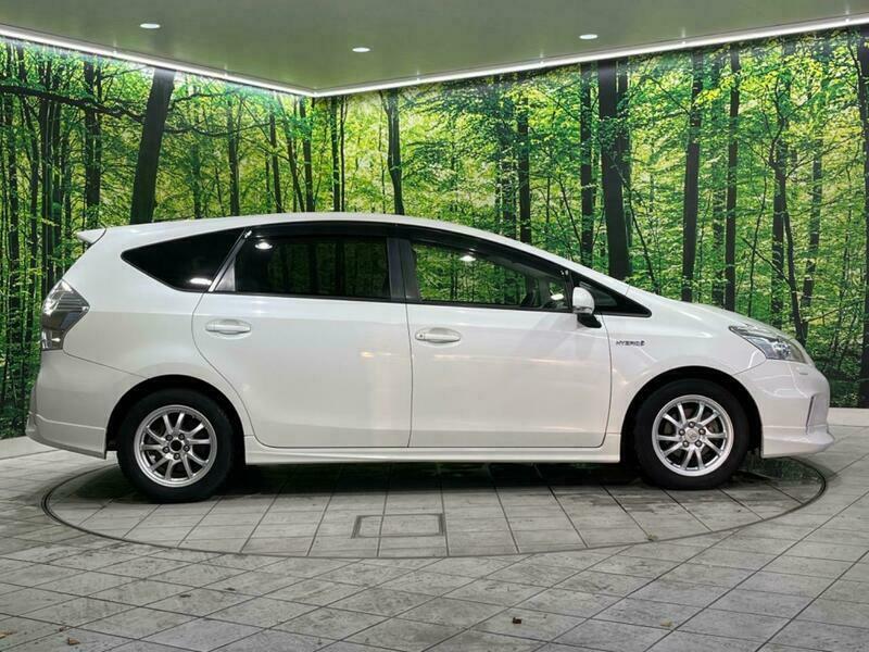 PRIUS ALPHA