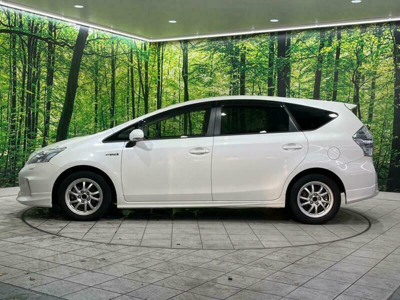 PRIUS ALPHA