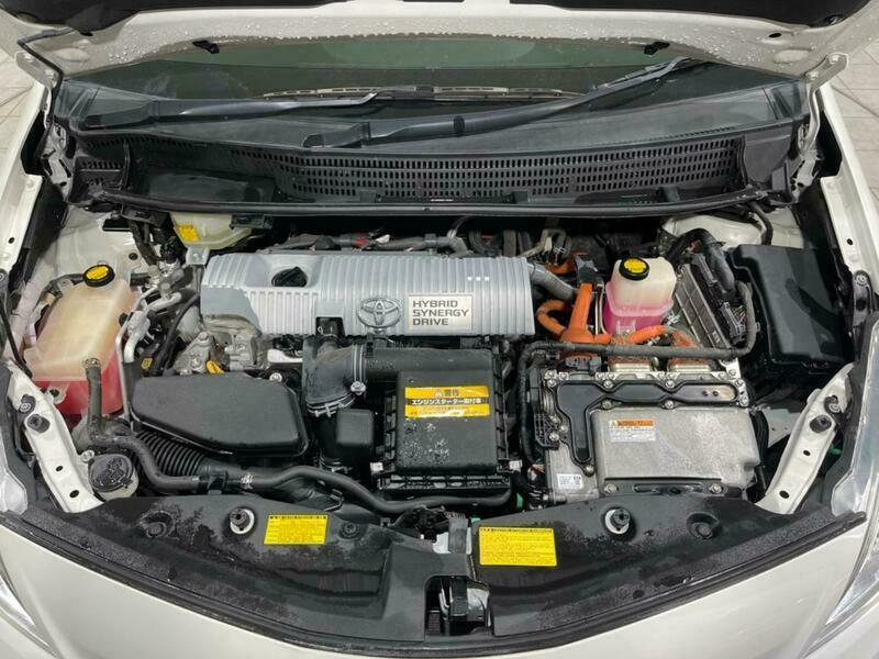 PRIUS ALPHA