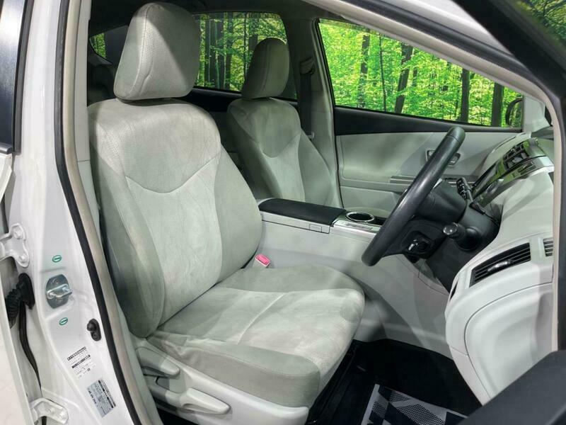 PRIUS ALPHA