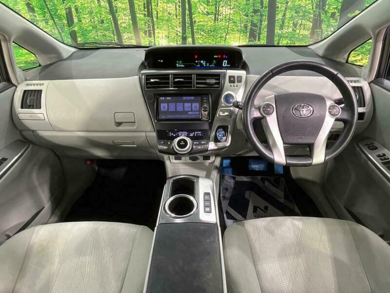 PRIUS ALPHA