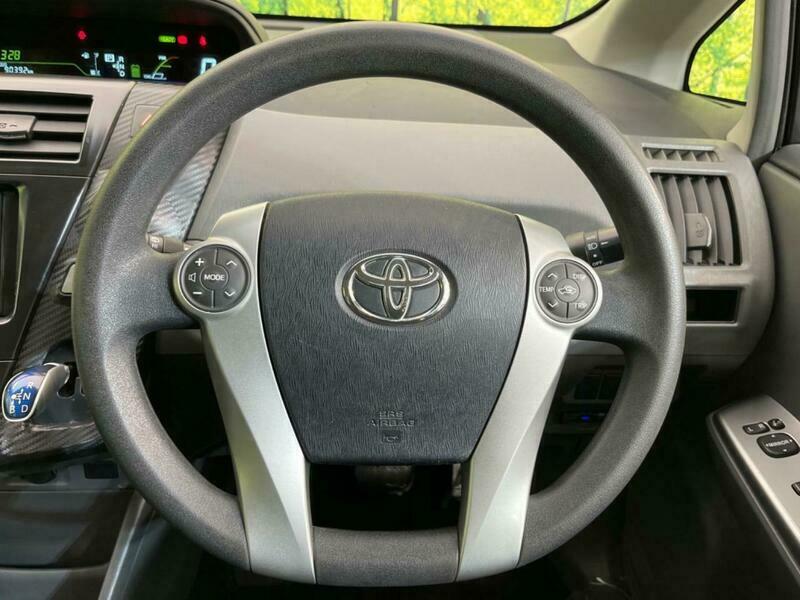 PRIUS ALPHA