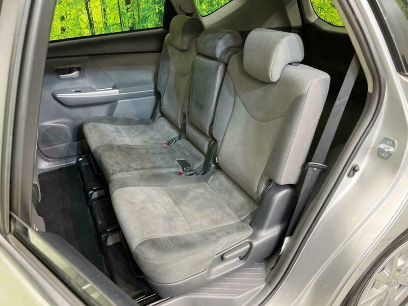 PRIUS ALPHA