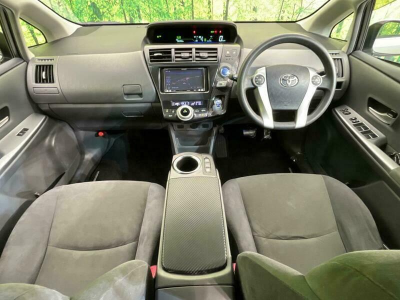 PRIUS ALPHA